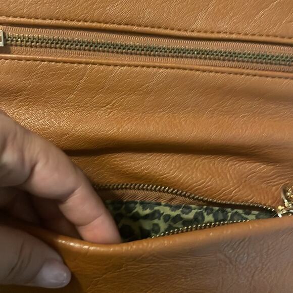 Tory Burch Brown leather Reva flap Clutch with gold chain strap - Picture 11 of 14